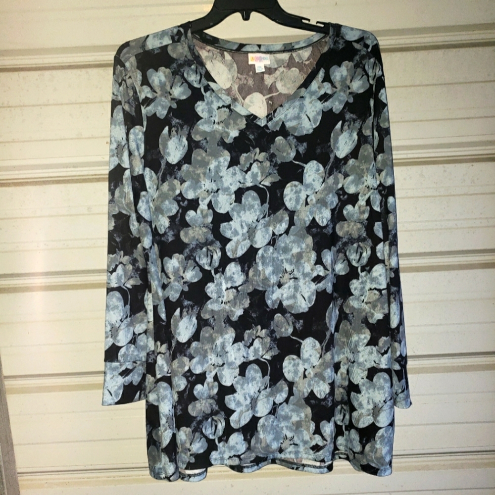 2X Plus Size Lularoe women's blue floral top shirt flower v-neck tunic top